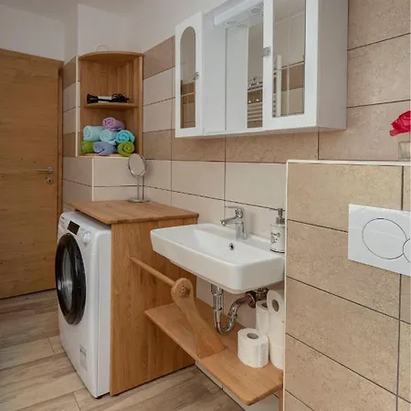 Holiday home Pocitniska Hisa Pr Martinovih *