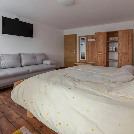 Pocitniska Hisa Pr Martinovih Holiday home *